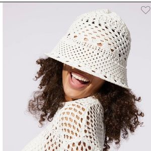 solid & stripe bucket hat white